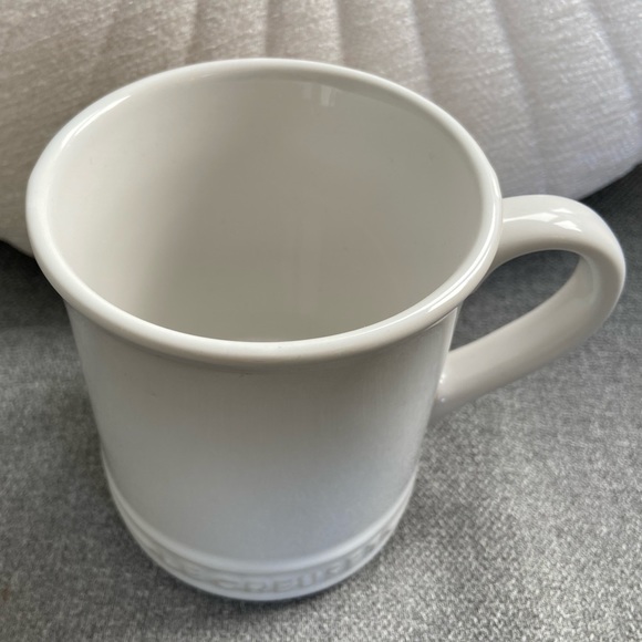 Le Creuset White Mug - Picture 2 of 4